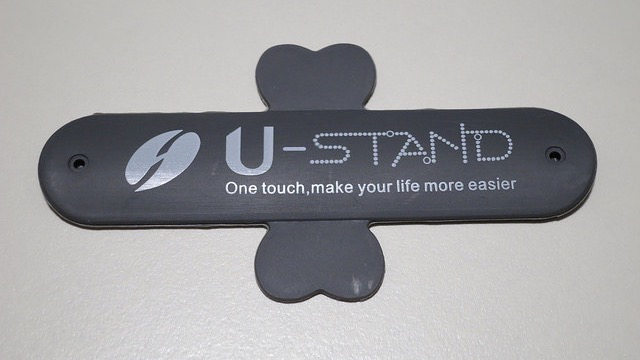 1円で得られる安心感 ワンタッチ スマホスタンド U Stand レビュー